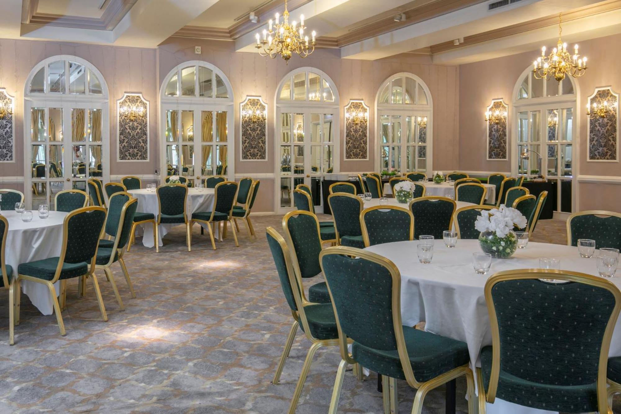 Moor Hall Hotel & Spa Сътън Колдфийлд Екстериор снимка